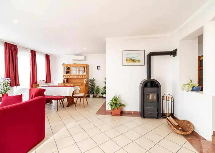 Kek Vendeghaz Balatongyörök